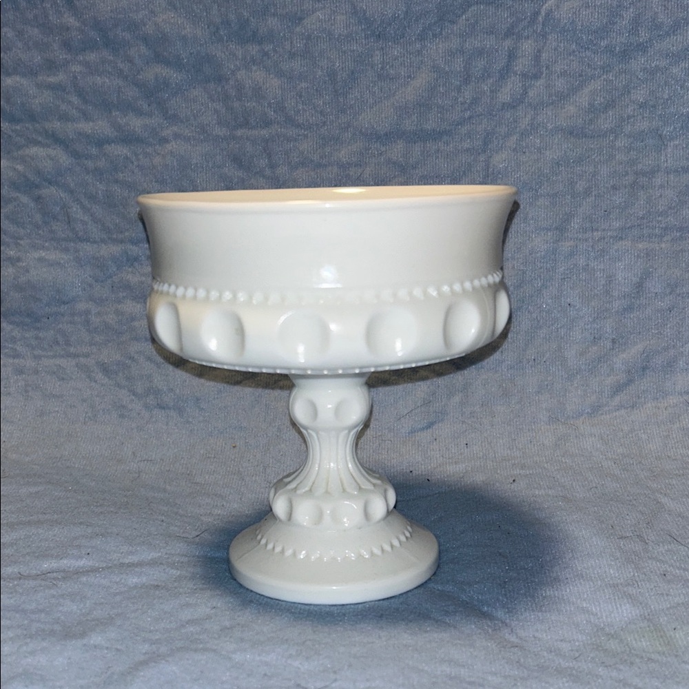 King's Crown Colony milk glass compote, also known as a candy dish pedestal bowl - Picture 3 of 16